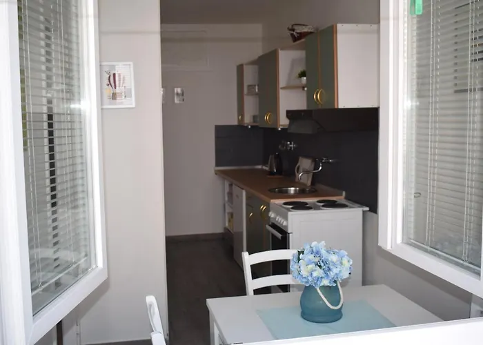 Optimist/downtown * Split